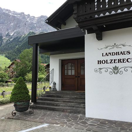 Landhaus Holzereck - Zweibettzimmer Hotel Ehrwald Exterior photo