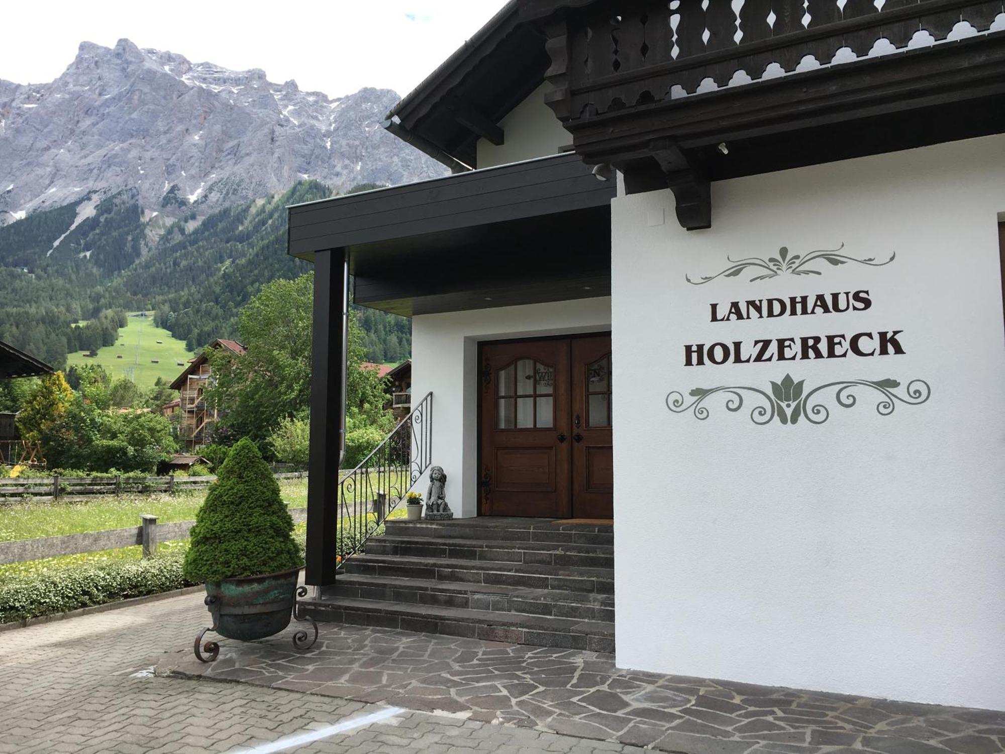 Landhaus Holzereck - Zweibettzimmer Hotel Ehrwald Exterior photo